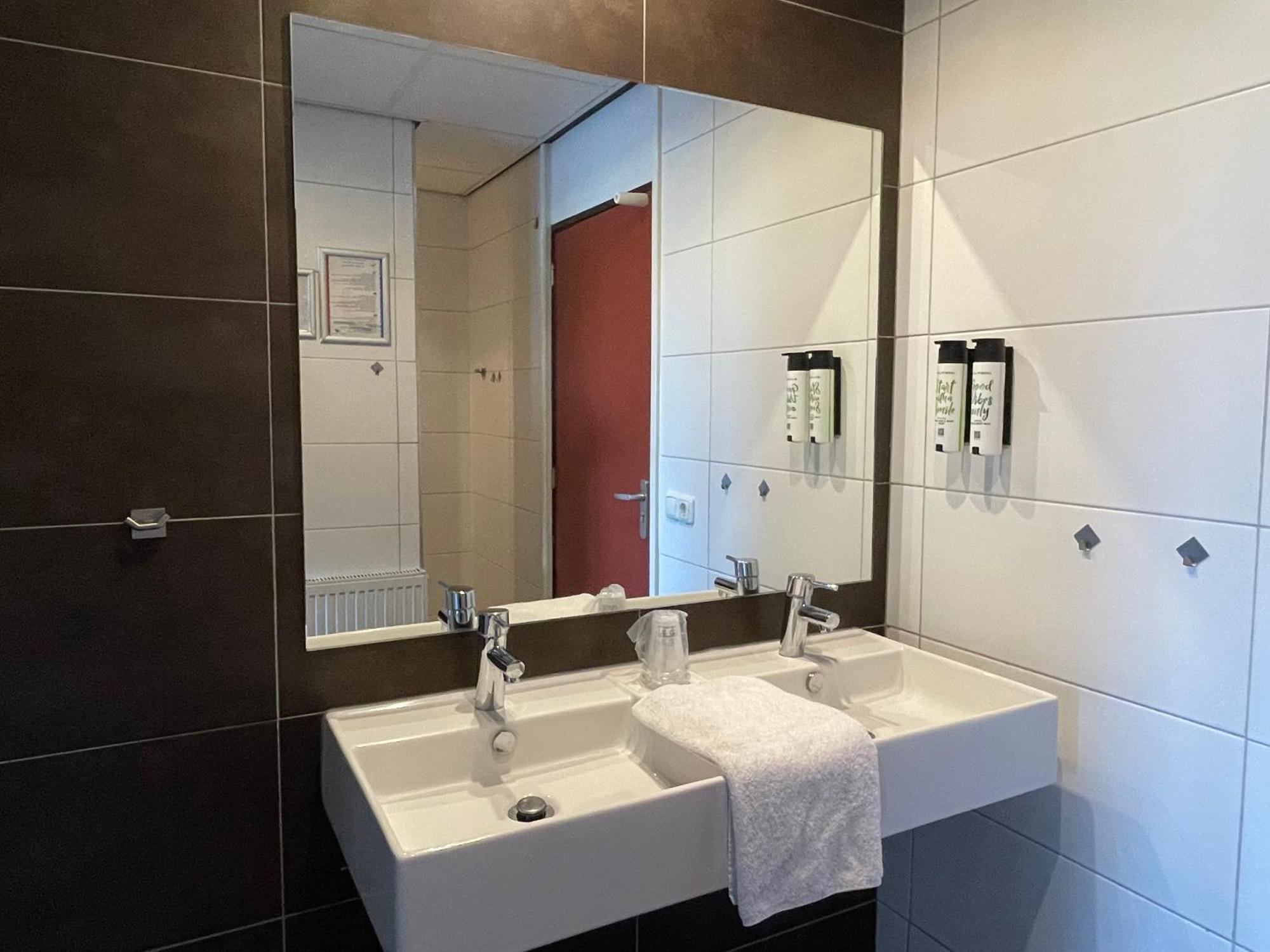 Hostel Oer'T Hout Grou Zewnętrze zdjęcie