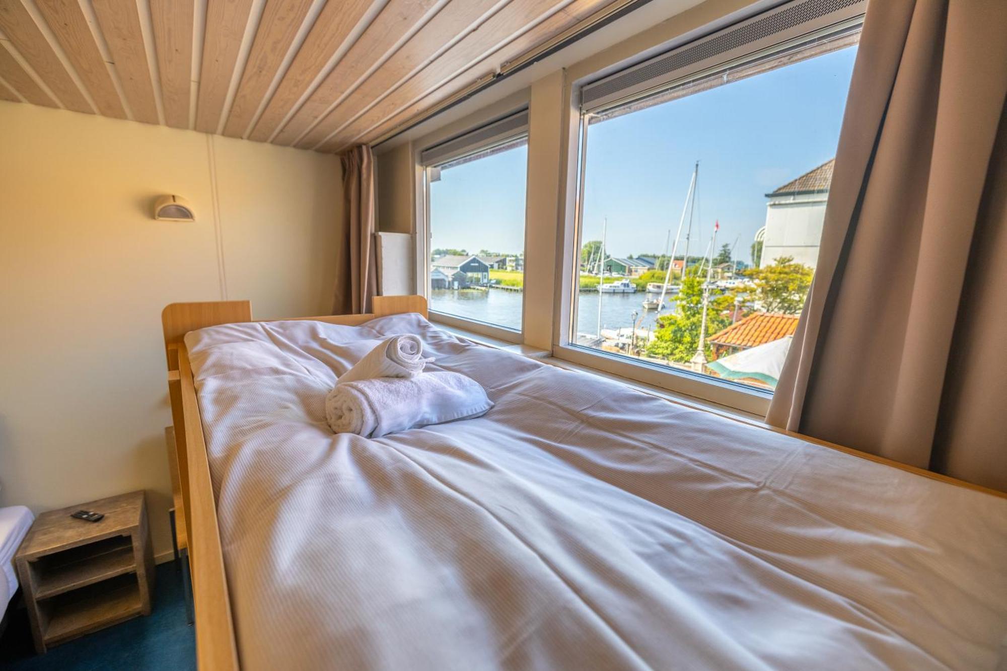Hostel Oer'T Hout Grou Zewnętrze zdjęcie